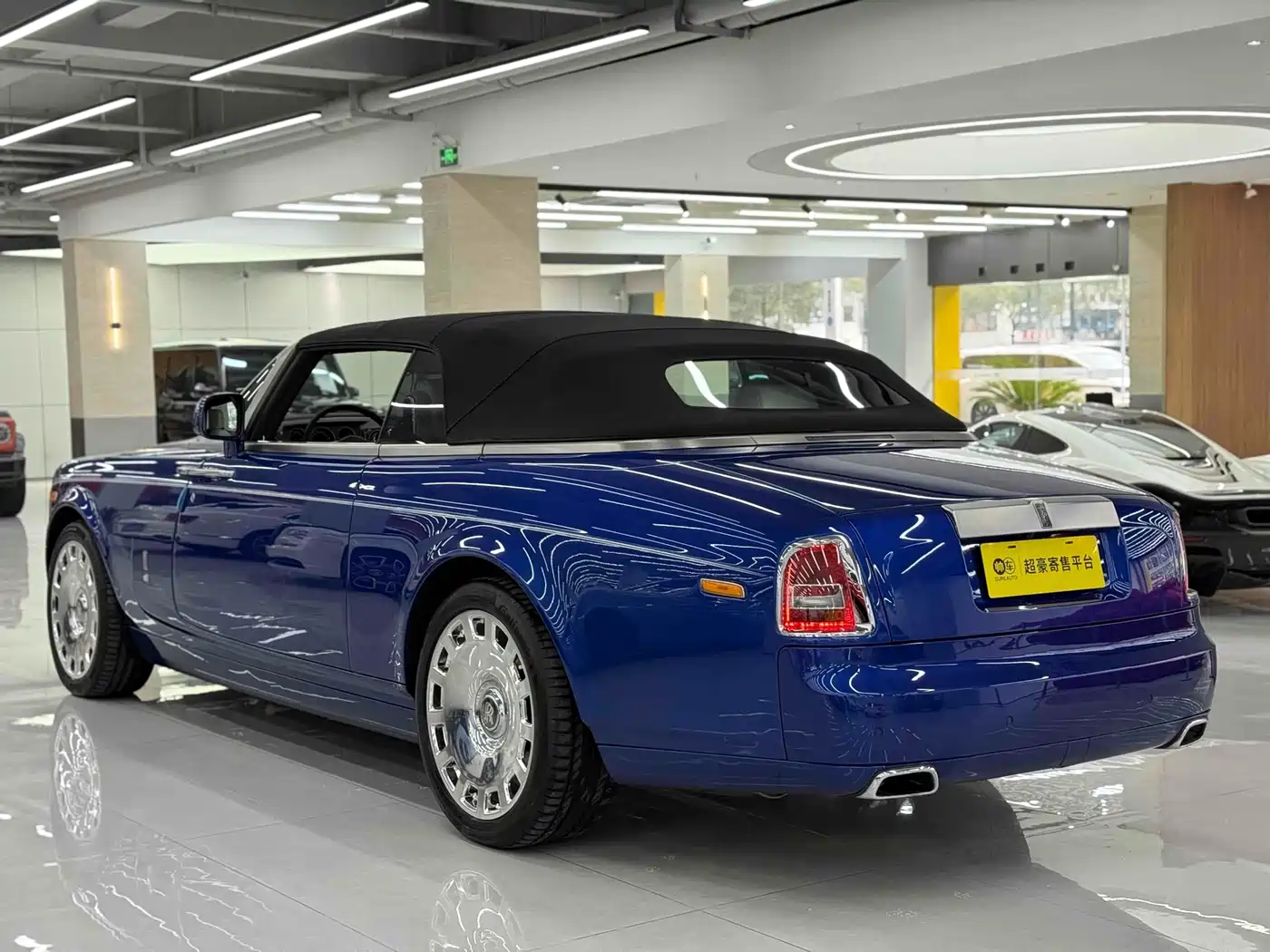 Rolls-Royce Phantom 2012 2007 6.7L Soft-top Convertible