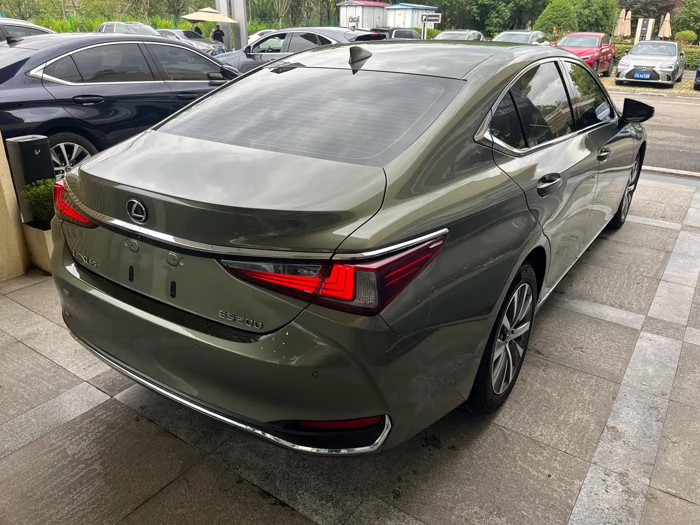 Lexus ES 2021 200 Excellence Edition фото 7