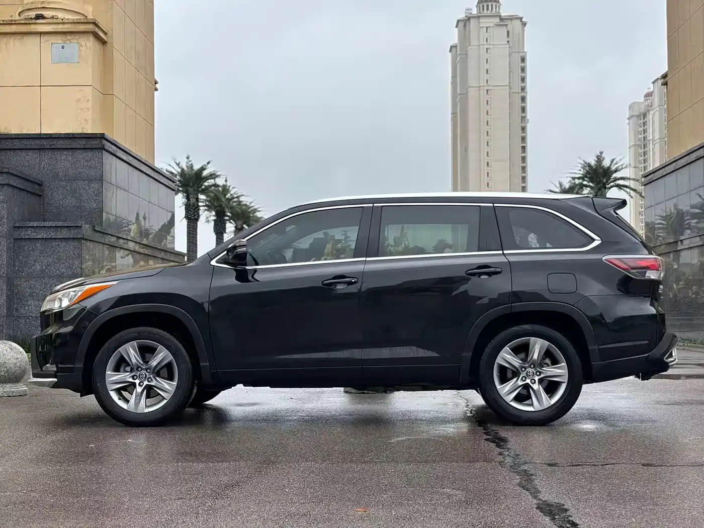 Toyota Highlander 2017 2.0T 4WD Premium 7-Seater фото 2