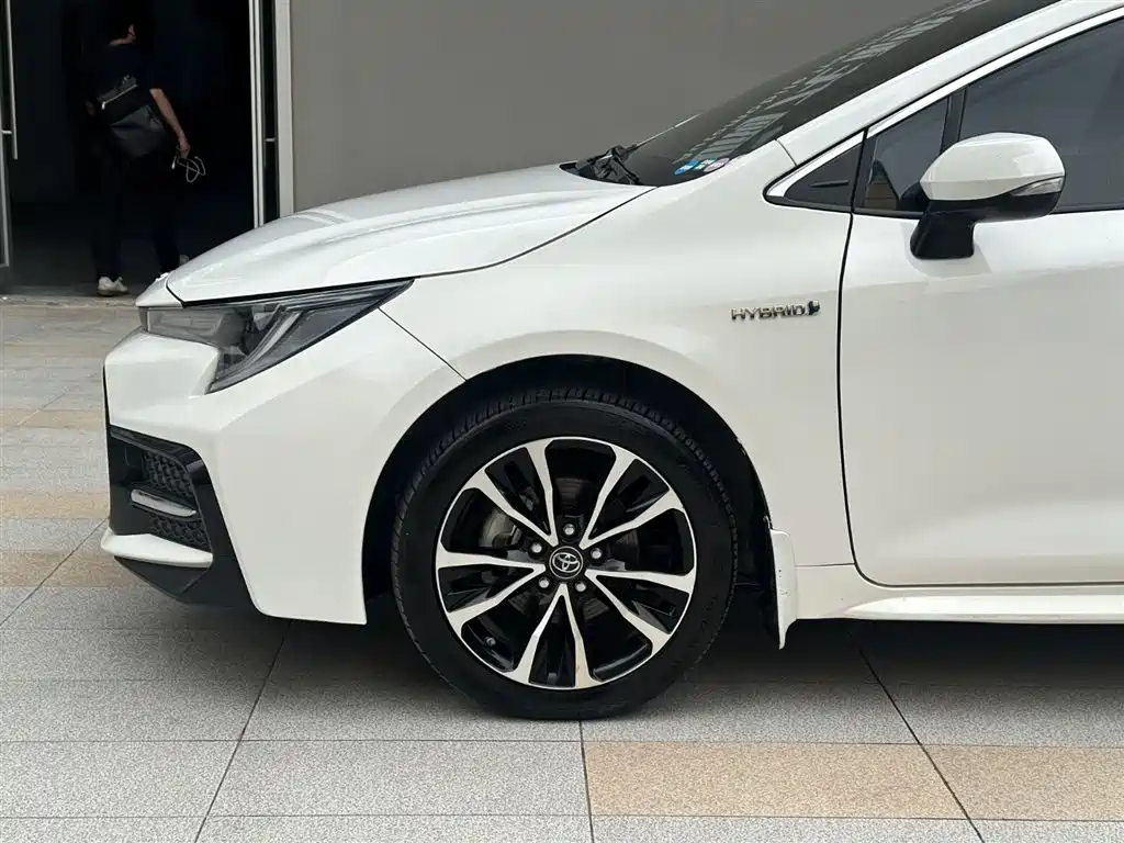 Toyota Levin 2022 Dual Engine 1.8H E-CVT Sport Edition фото 18