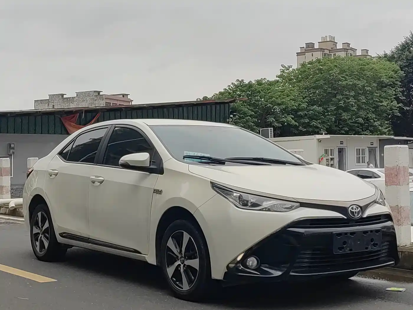Toyota Levin Twin Engine E+ 2019 1.8PH GS E-CVT Elite Edition фото 3