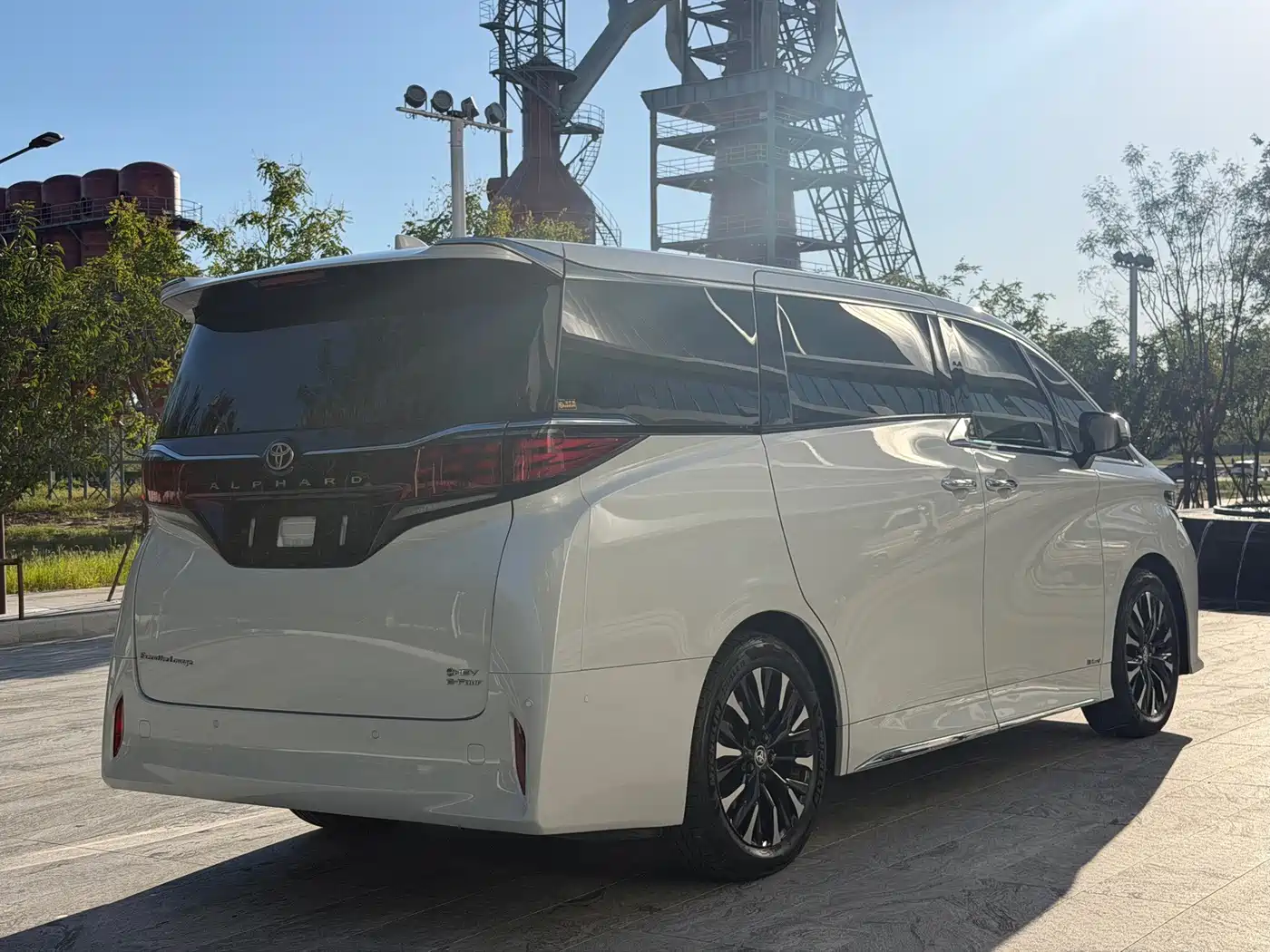 2026 Toyota Alphard