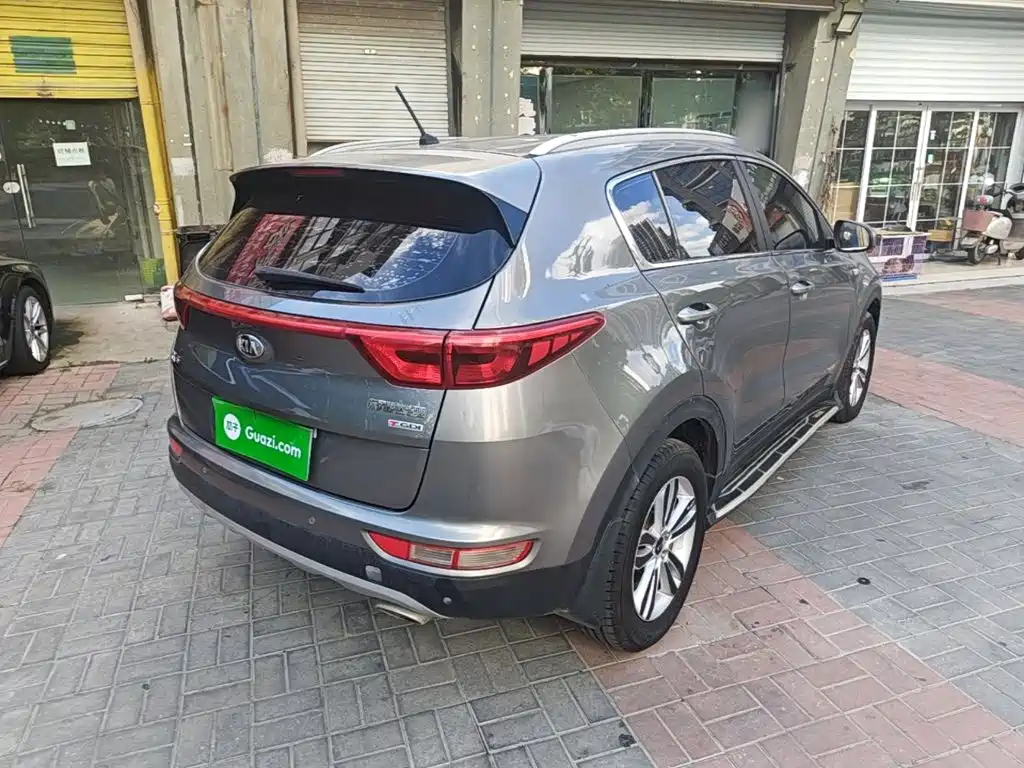 Photo 7 - Kia KX5