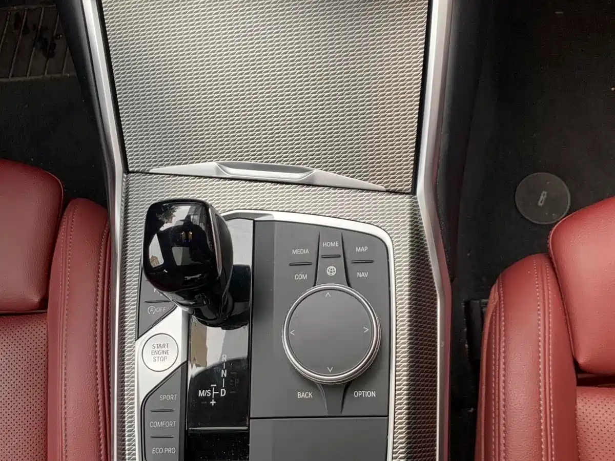 BMW 3 Series 2022 330i M Sport Shadow Edition фото 10