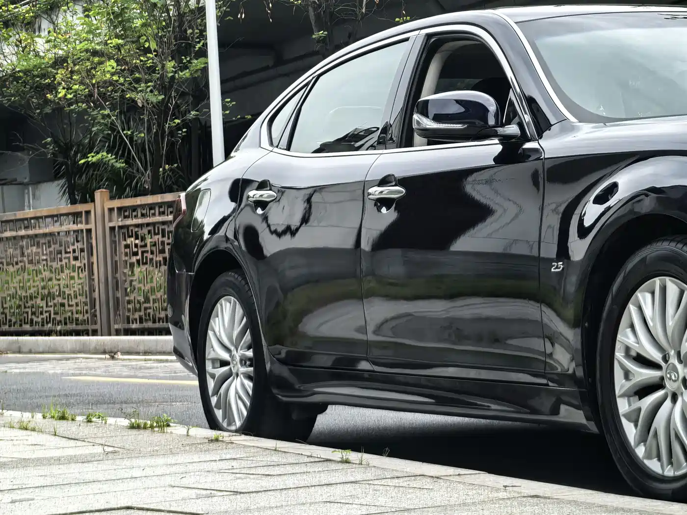 Infiniti Q70 2015 Q70L 2.5L Enjoyment Edition фото 7
