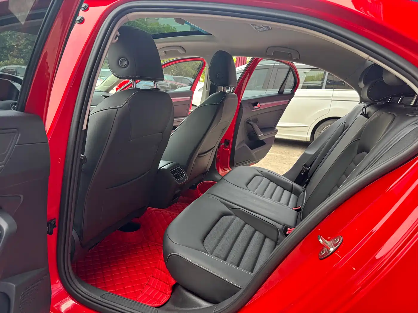 Volkswagen Lamando 2021 280TSI DSG Comfort Edition фото 12