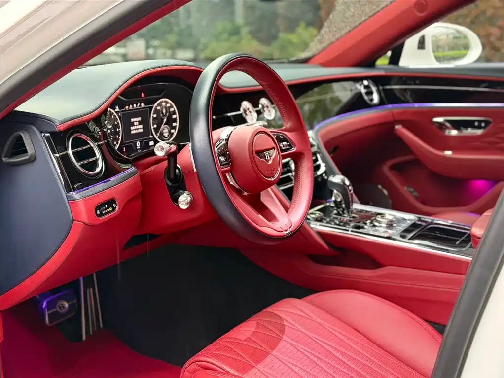 Bentley Flying Spur 2022 4.0T V8 Mulliner фото 4
