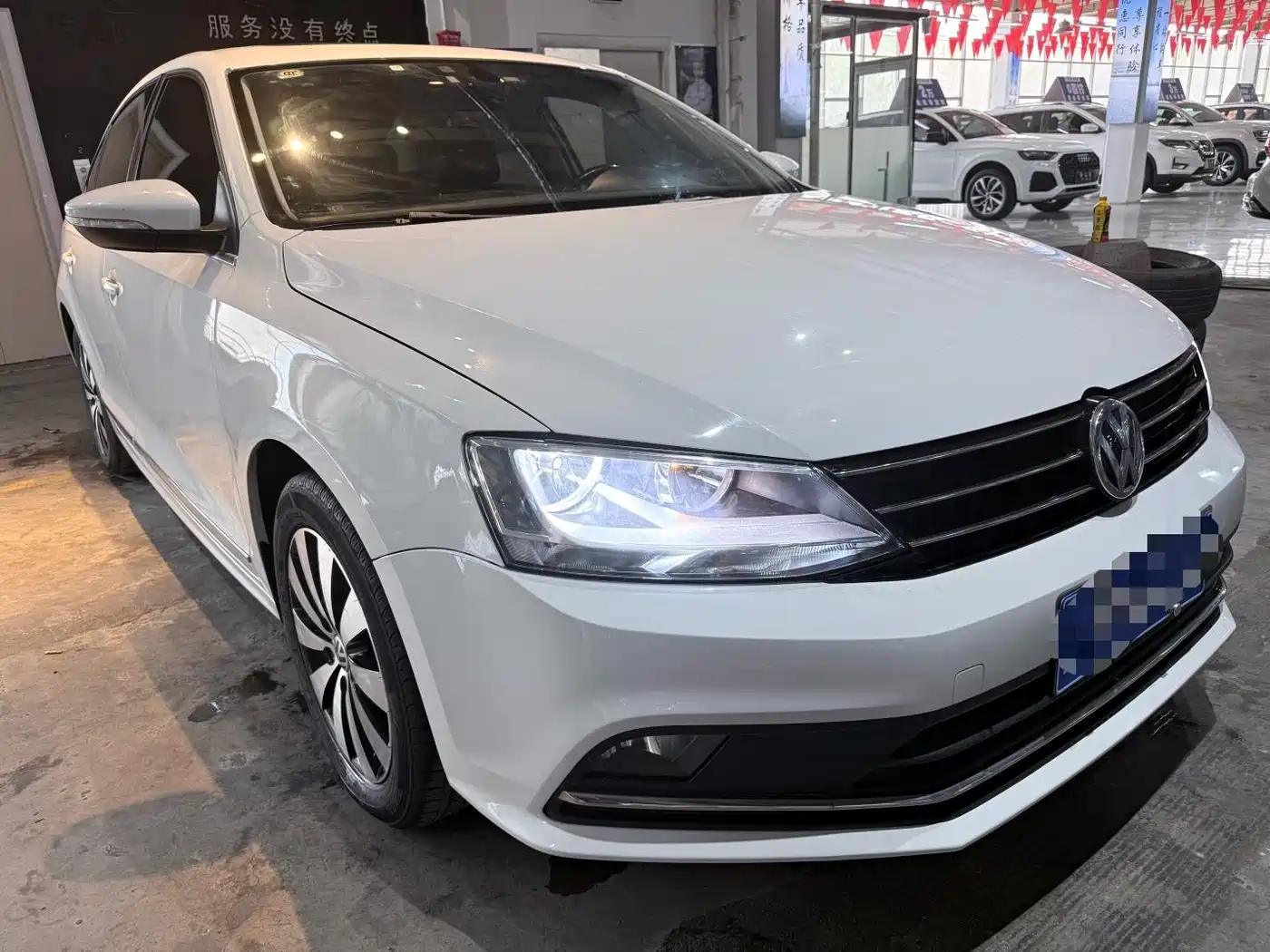 Volkswagen Sagitar 2018 1.6L Automatic Comfort фото 3