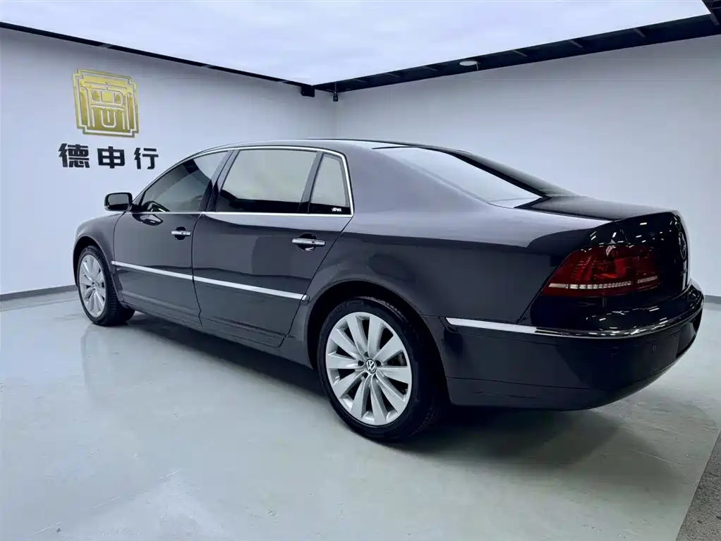 Volkswagen Phaeton 2012 3.6L Premium Custom фото 4