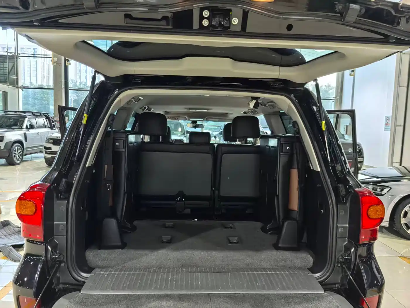 Toyota Land Cruiser (Import) 2015