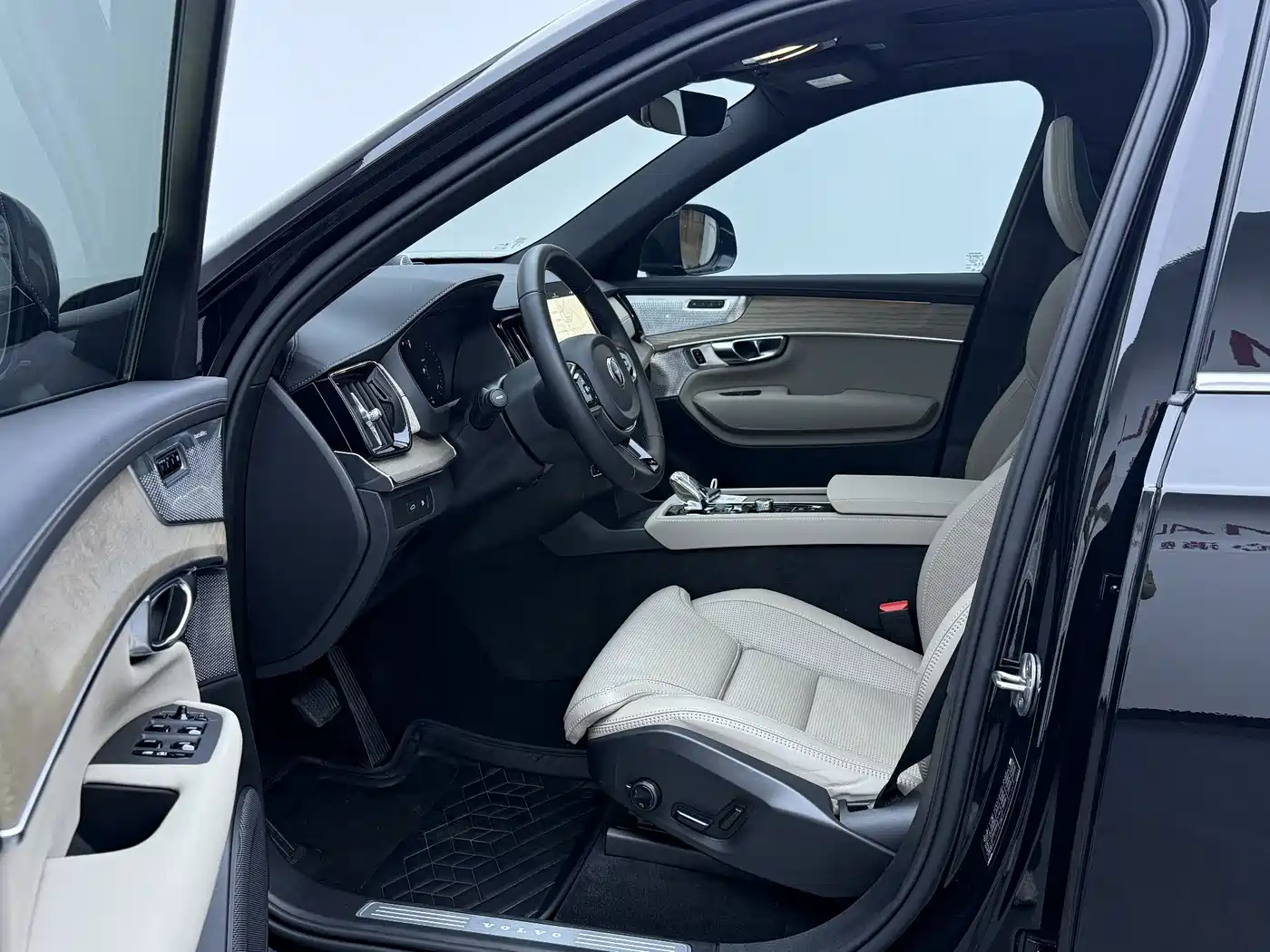 Volvo XC90 Plug-in Hybrid 2025 2025 Facelift T8 Smart Premium Luxury 7-seater