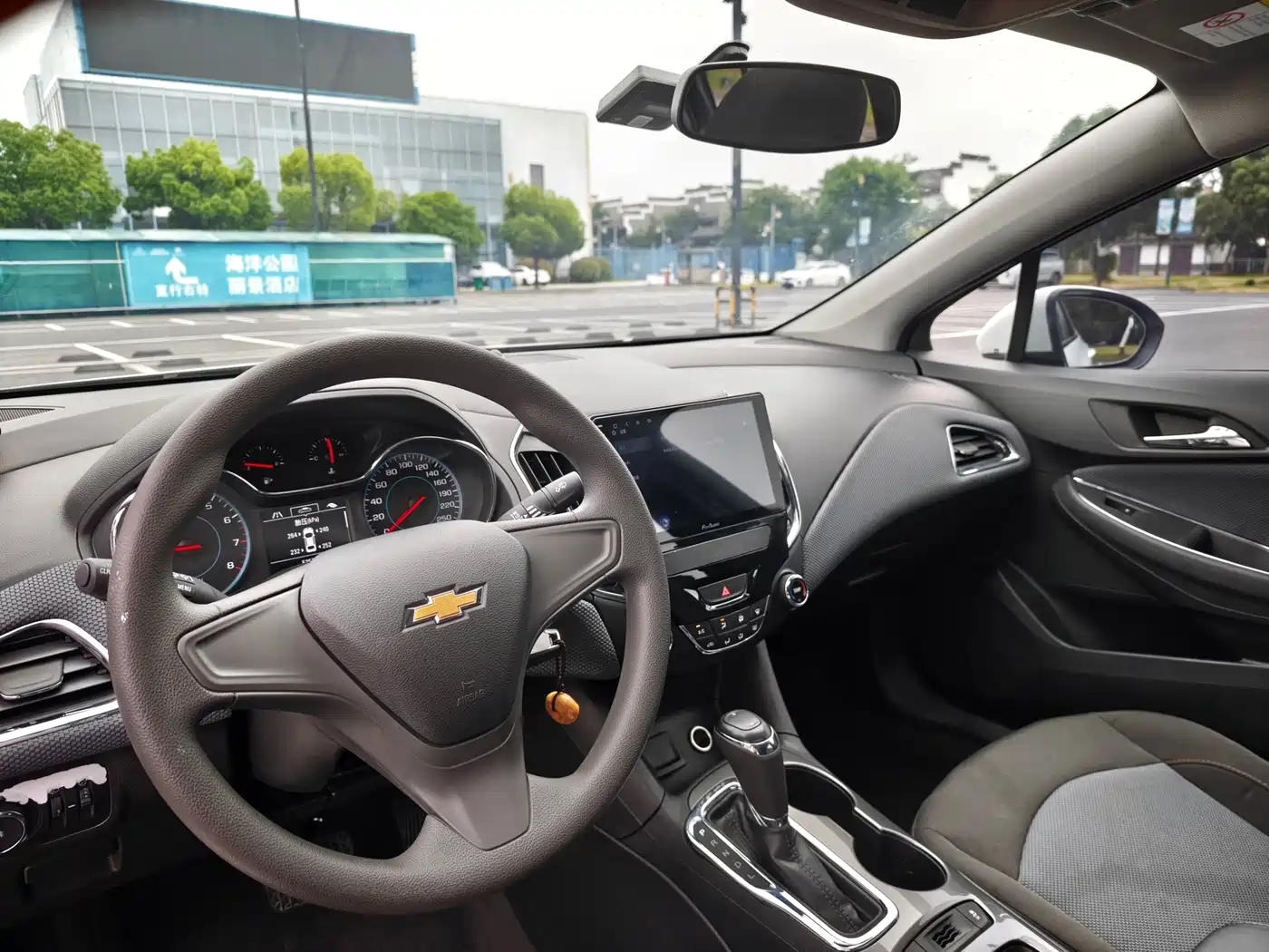 Chevrolet Cruze 2018 2018 320 Automatic Pioneer Sunroof Edition