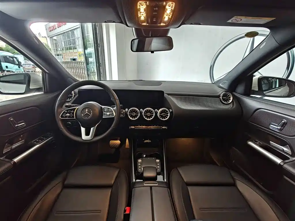 Mercedes-Benz GLA 2023 2023 GLA 220