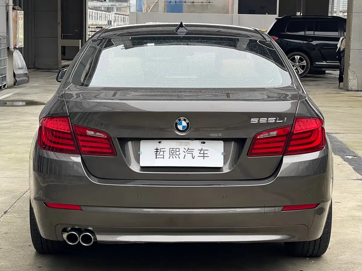 BMW 5 Series 2013 525Li Luxury фото 7