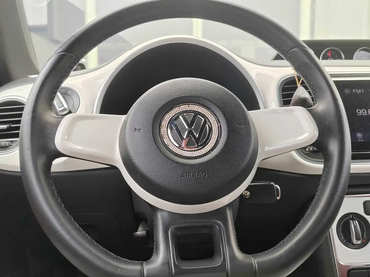 Volkswagen Beetle 2014 1.4TSI Fashion Edition фото 6