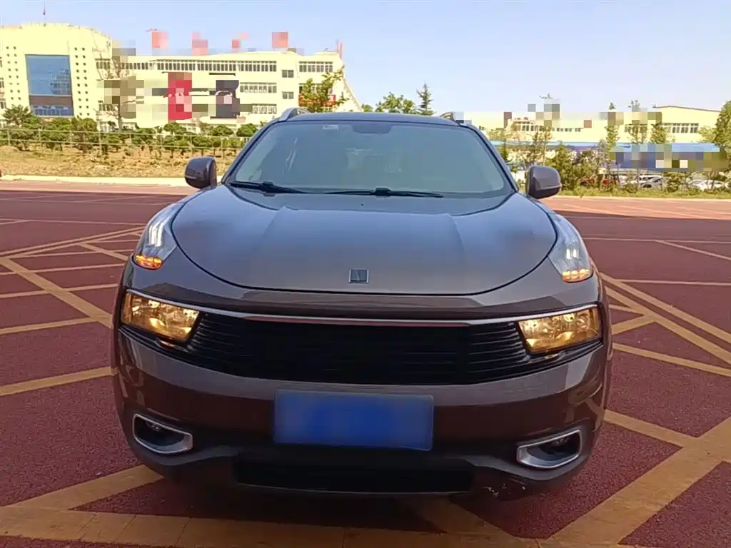 Lynk & Co 01 2017 2.0T 2WD фото 3