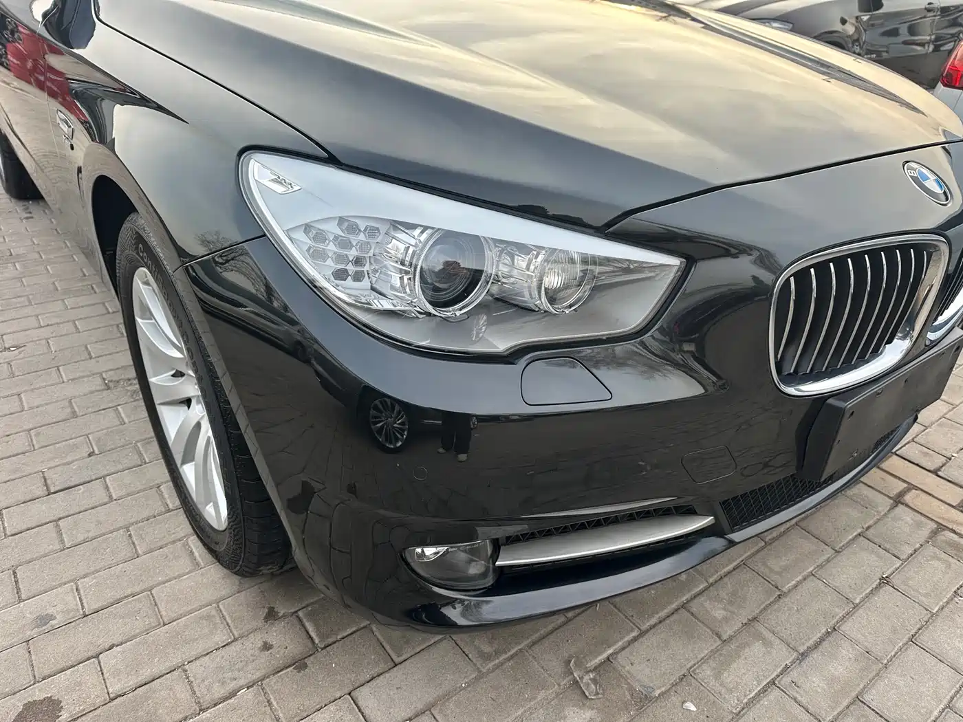 BMW 5 Series GT 2011 535i xDrive Luxury Model фото 12