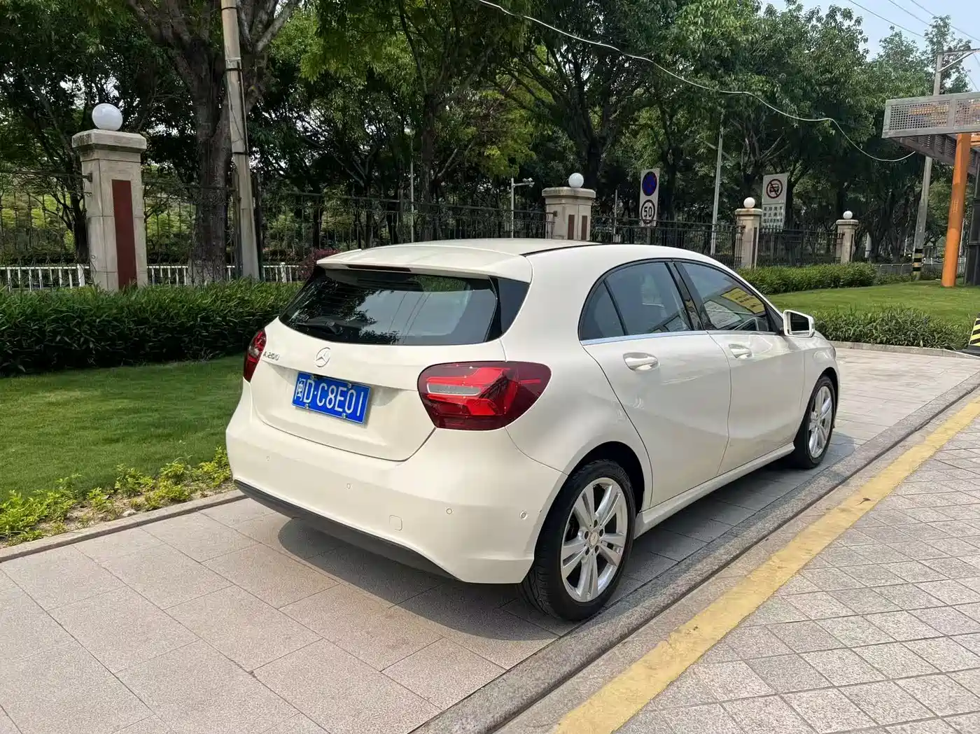 MERCEDES-BENZ A CLASS