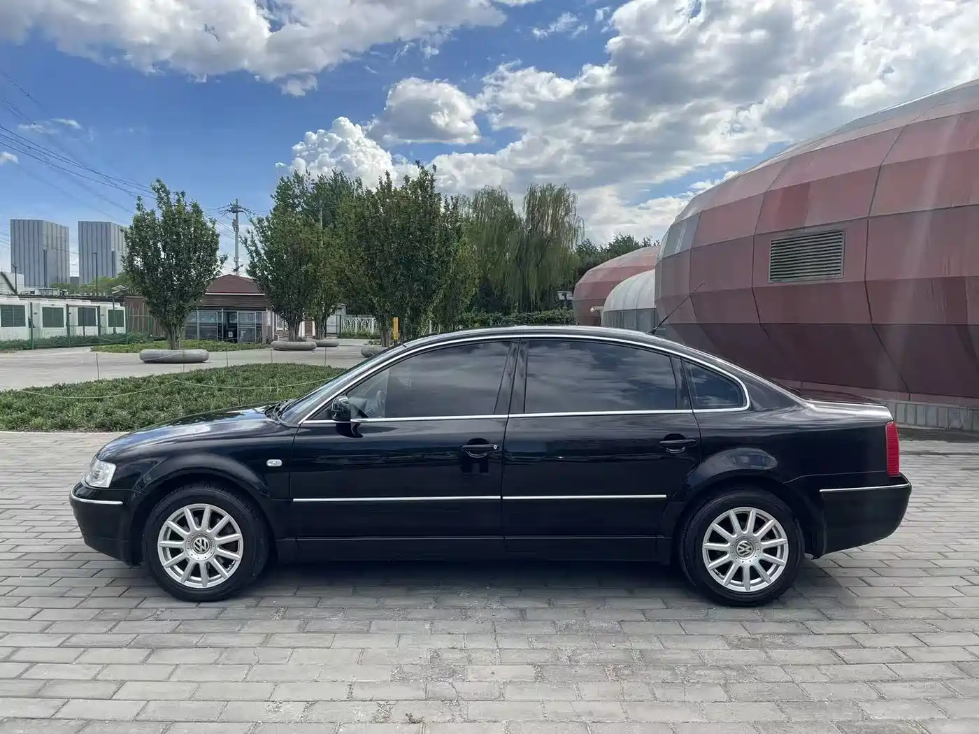 Volkswagen Passat 2005 1.8T Automatic Luxury фото 5