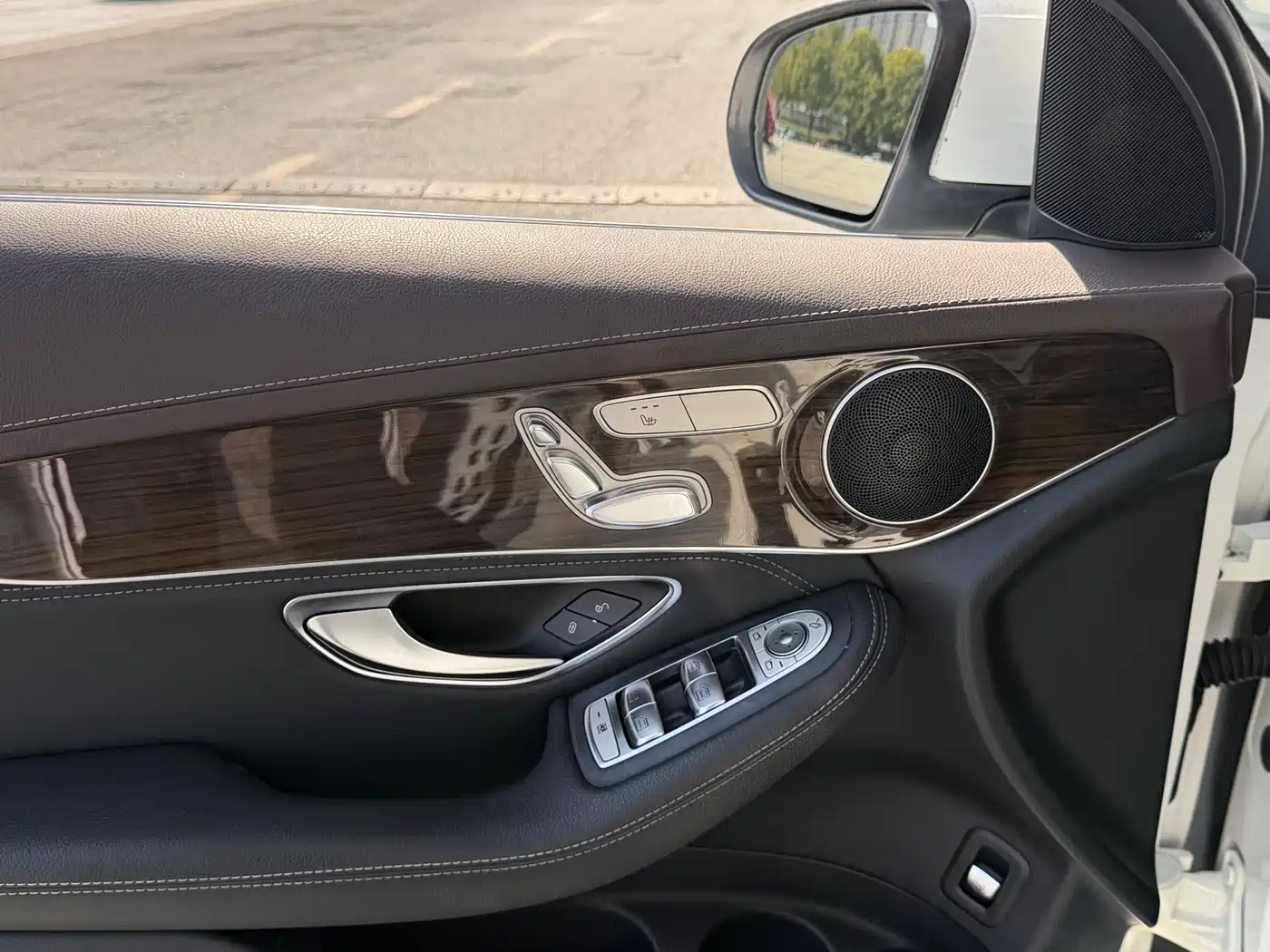 Mercedes-Benz GLC 2016 GLC 260 4MATIC Luxury фото 9