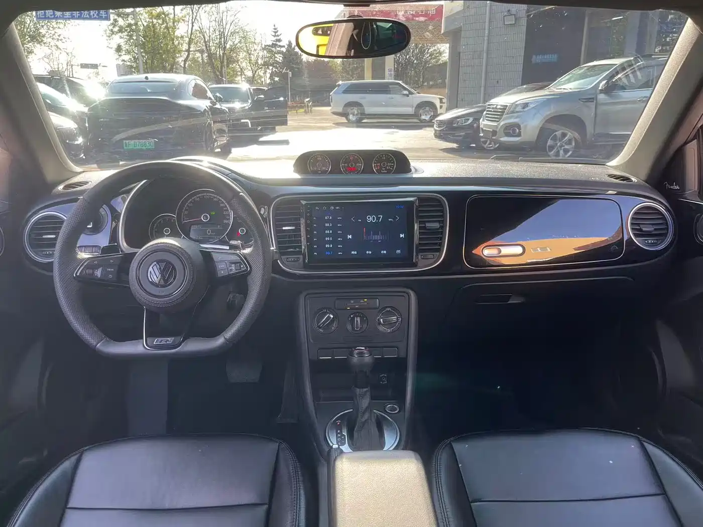 Volkswagen Beetle 2013 1.4TSI Fashion Edition фото 9