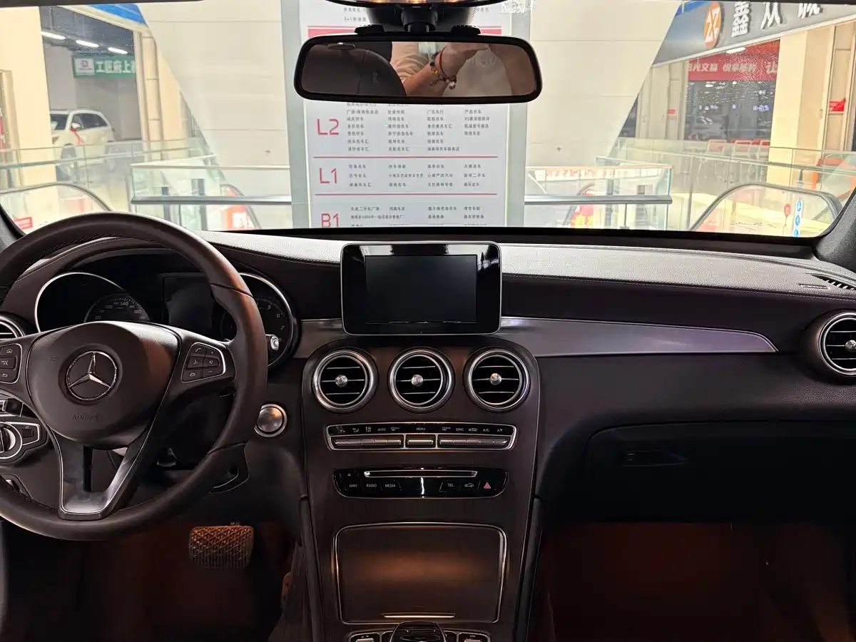 Mercedes-Benz GLC 2018 GLC 200 4MATIC фото 5