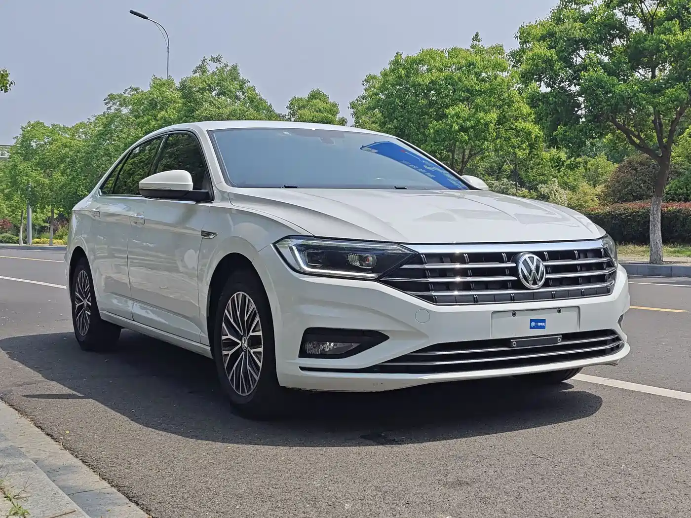 Volkswagen Sagitar 2019 200TSI Manual Comfort Edition China VI фото 3