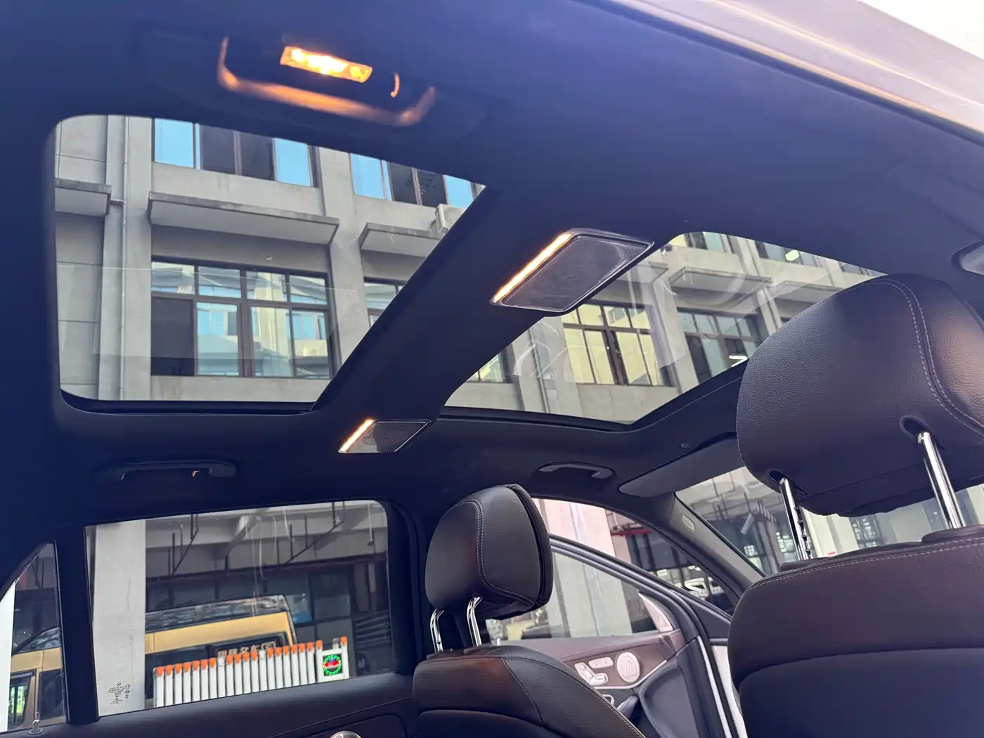 Mercedes-Benz GLC 2020 Facelift GLC 300 L 4MATIC Dynamic фото 17
