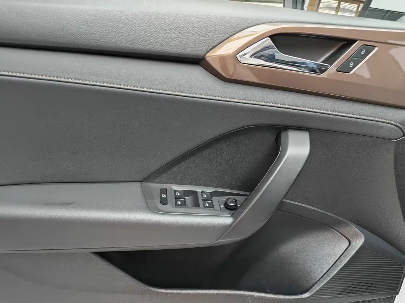 Volkswagen Tharu 2021 Model 280TSI 2WD Luxury Edition фото 16