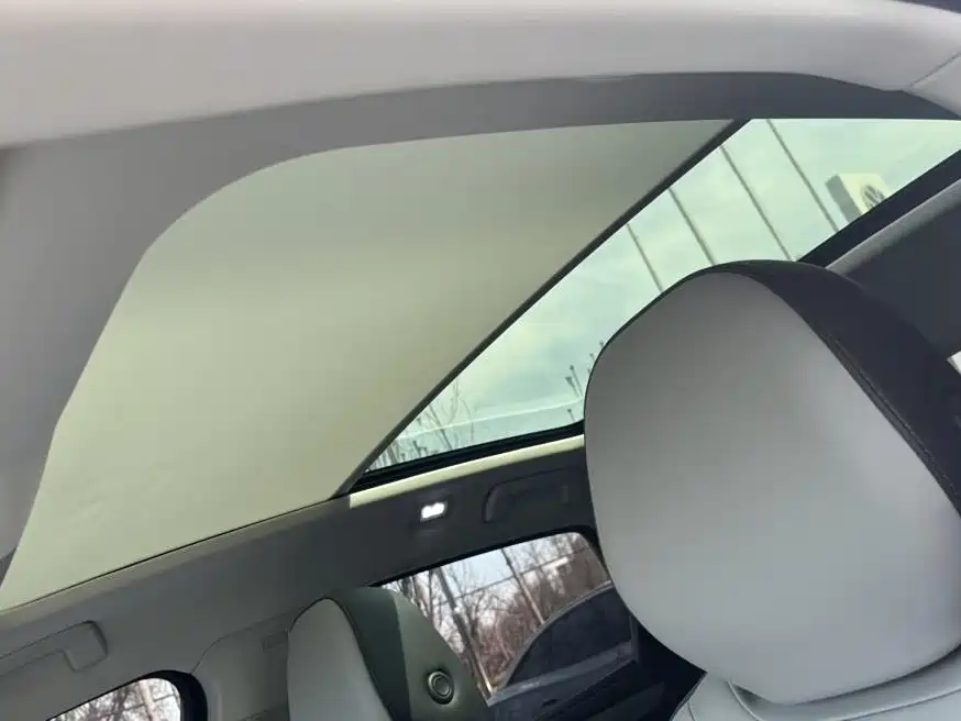 VOLKSWAGEN ID.7 VIZZION