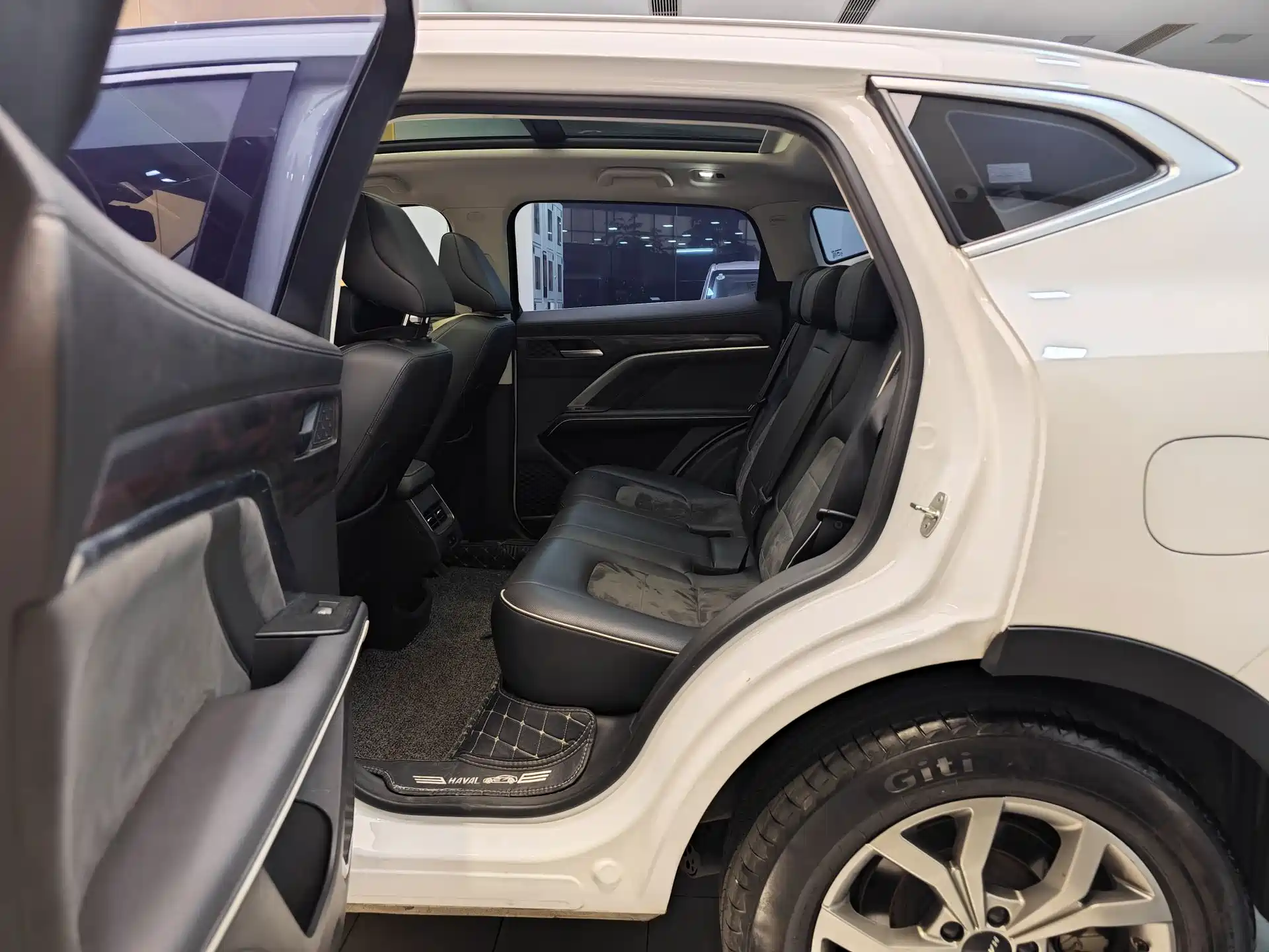 Фото 21 - Haval H6