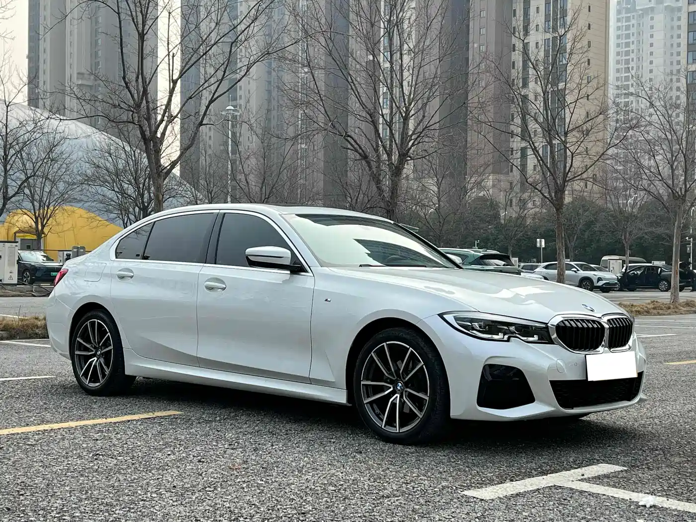 BMW 3 SERIES