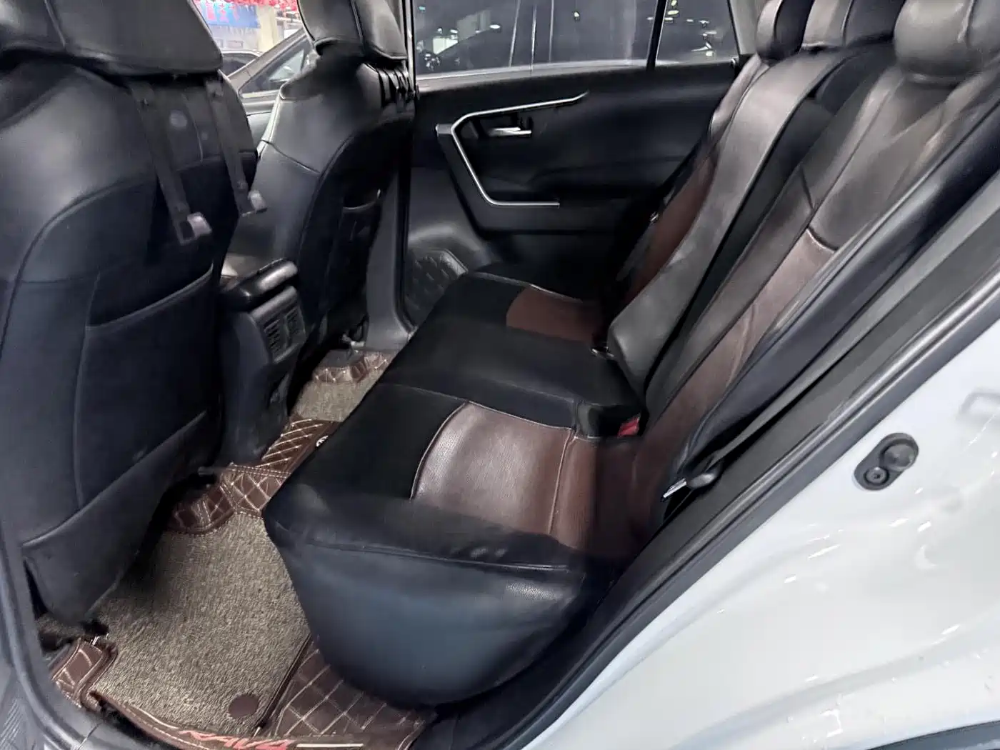 Toyota RAV4 Rongfang 2022 2.0L CVT 2WD Trend Edition фото 13