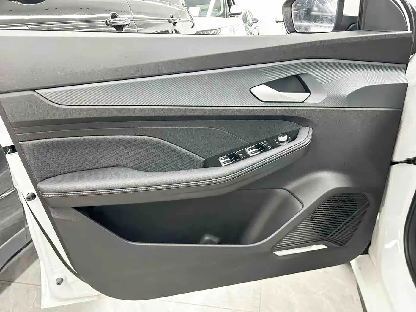 GEELY AUTOMOBILE BINRUI