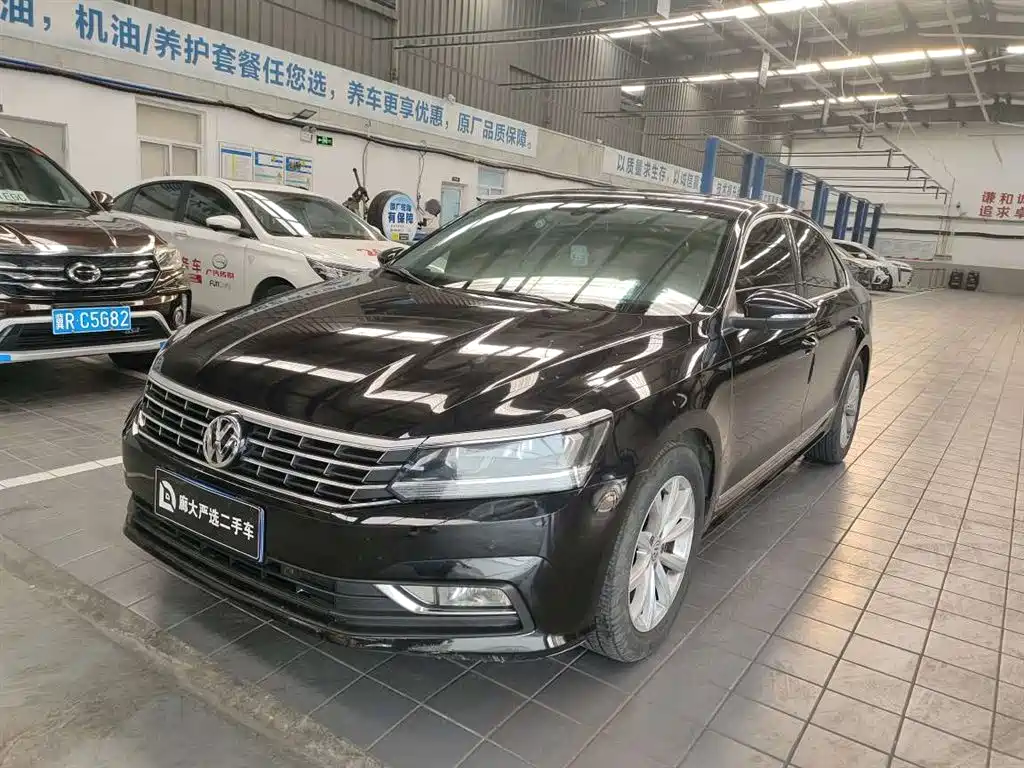 Volkswagen Passat 2017 330TSI DSG Prestige фото 4