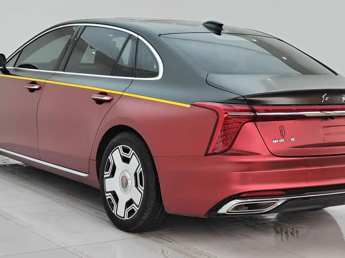 Hongqi H5 2023 2.0T Auto Smart Connect Flag Comfort фото 5