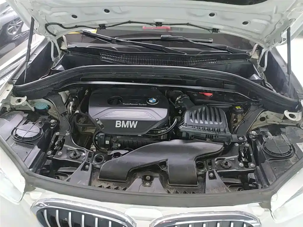 BMW X1 2019 sDrive18Li Fashion Model фото 20