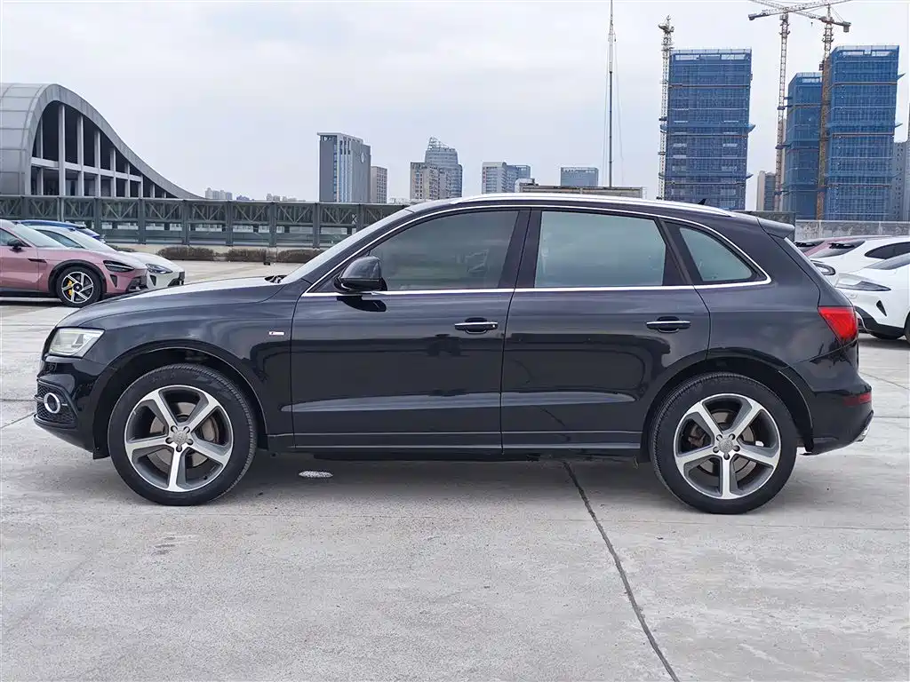 Audi Q5 (Import) 2013 45 TFSI quattro Sport фото 2