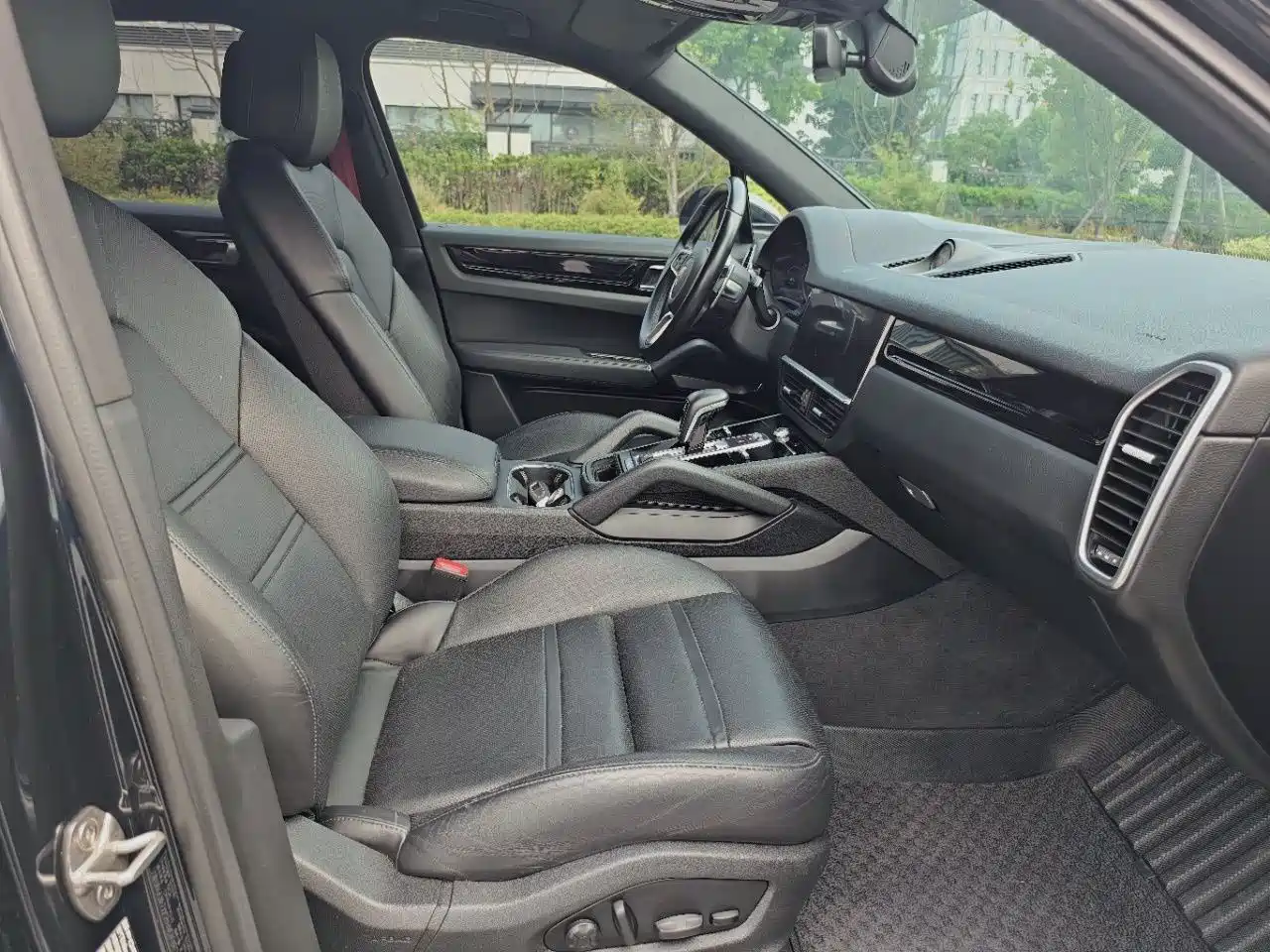 Porsche Cayenne 2022 Cayenne 3.0T Platinum Edition фото 15