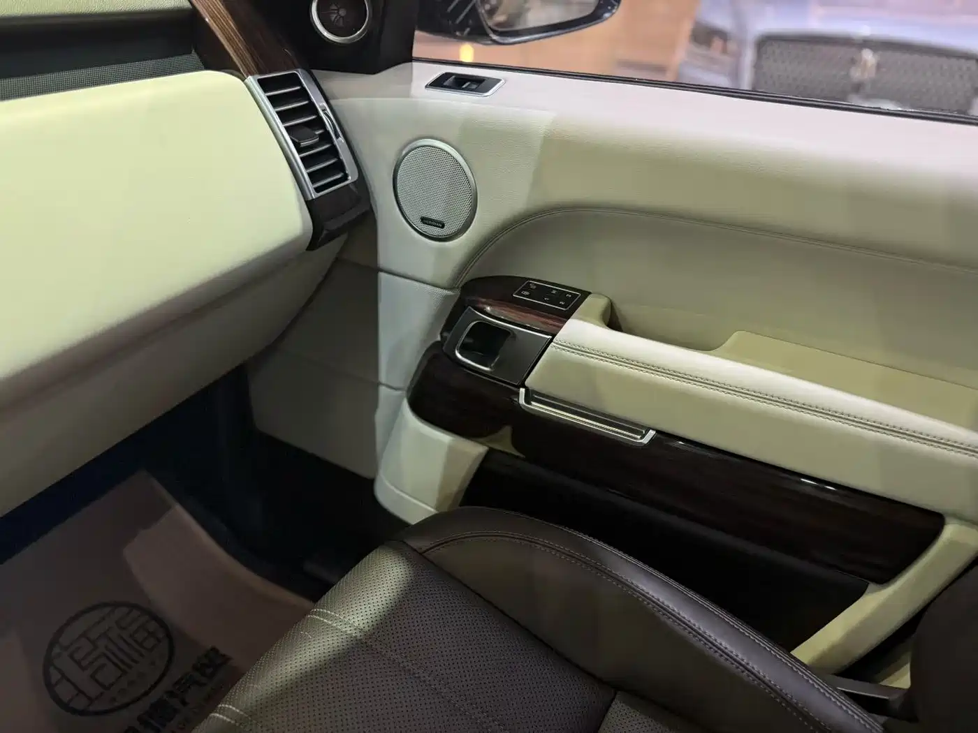 Land Rover Range Rover 2015 3.0 SC V6 Vogue фото 7