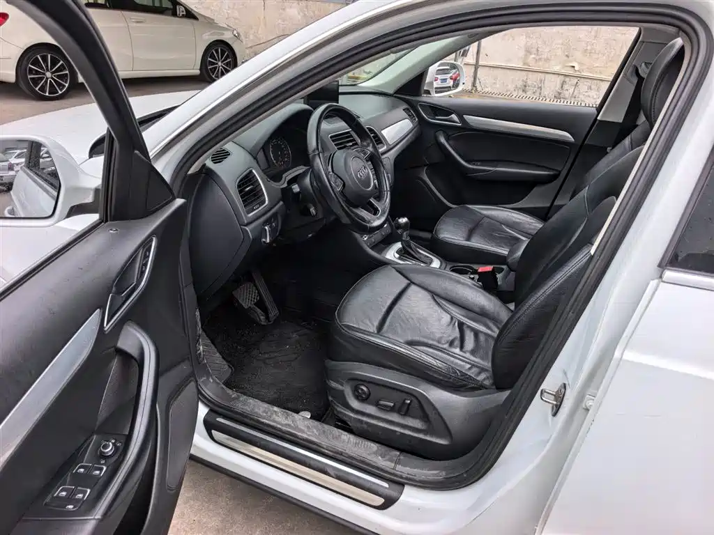 Audi Q3 2013 35 TFSI Comfort фото 10
