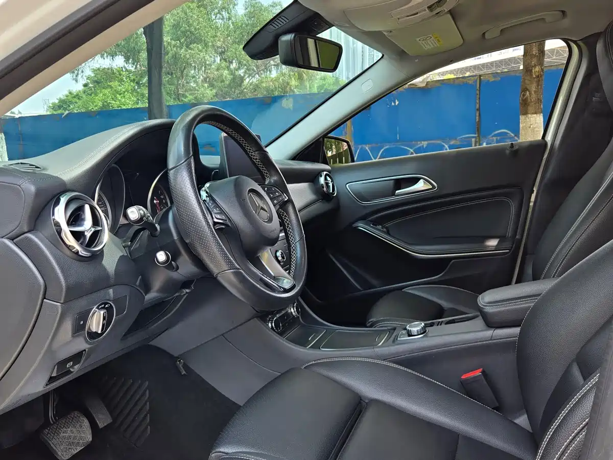 Mercedes-Benz GLA 2018 GLA 220 4MATIC Sport фото 7