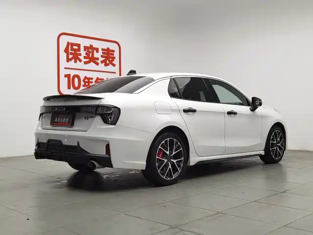 Lynk & Co 03 New Energy 2021 1.5T PHEV Pro — фото 2