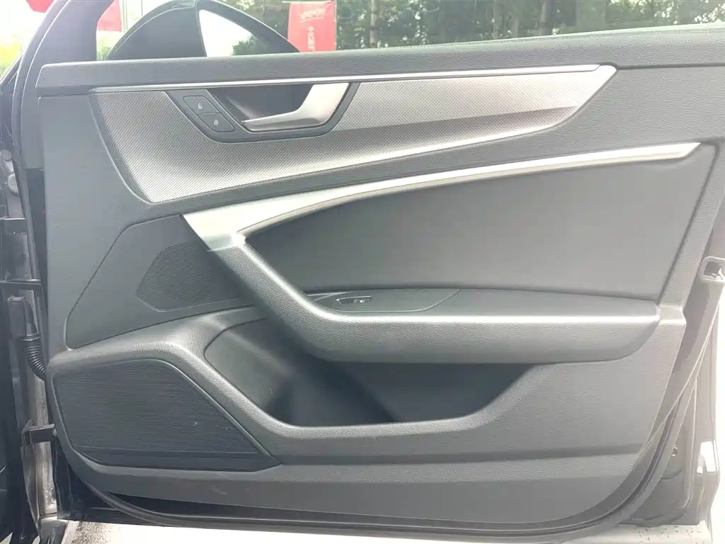 Audi A6L 2020 40 TFSI Luxury Dynamic фото 16
