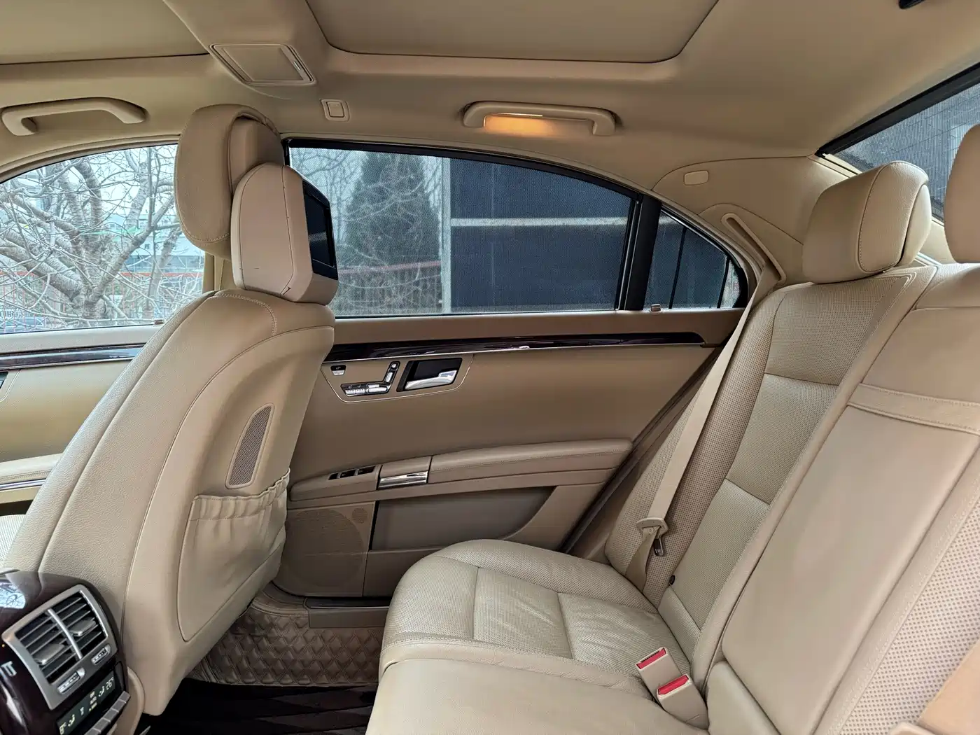 Mercedes-Benz S-Class 2012 S 300 L Luxury Grand Edition фото 16