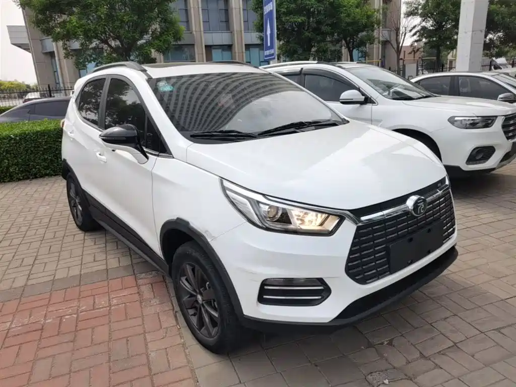 BYD Yuan New Energy 2019 EV360 Smart Connect Premium Edition фото 4