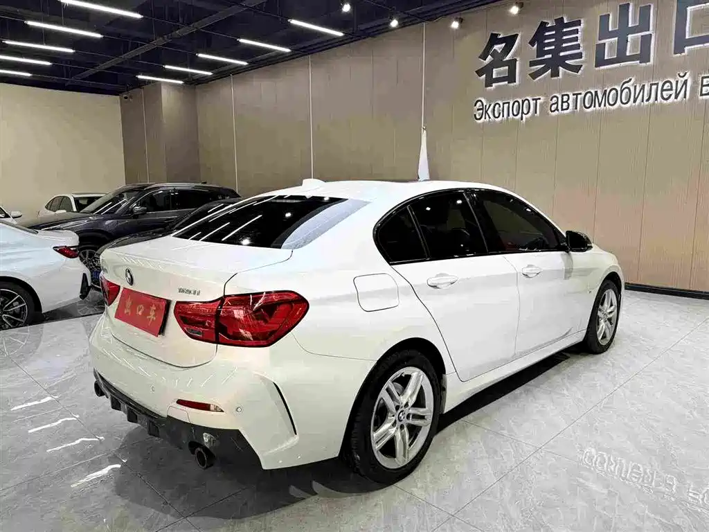 BMW 1 Series 2021 Facelift 120i M Sport Shadow Edition фото 4