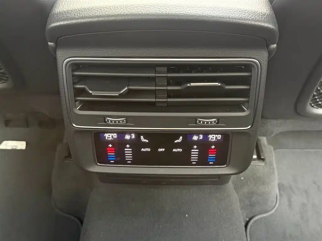 Audi Q7 2021 45 TFSI quattro S line Sport фото 11