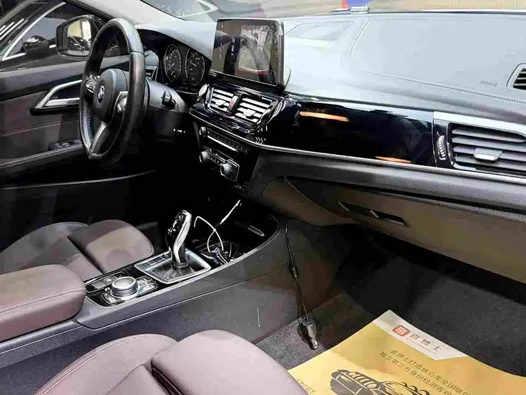 BMW 1 Series 2021 Facelift 120i M Sport Shadow Edition фото 10