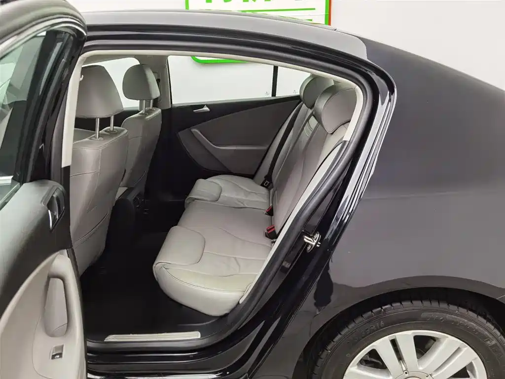 Volkswagen Magotan 2011 1.8TSI DSG Comfort фото 15